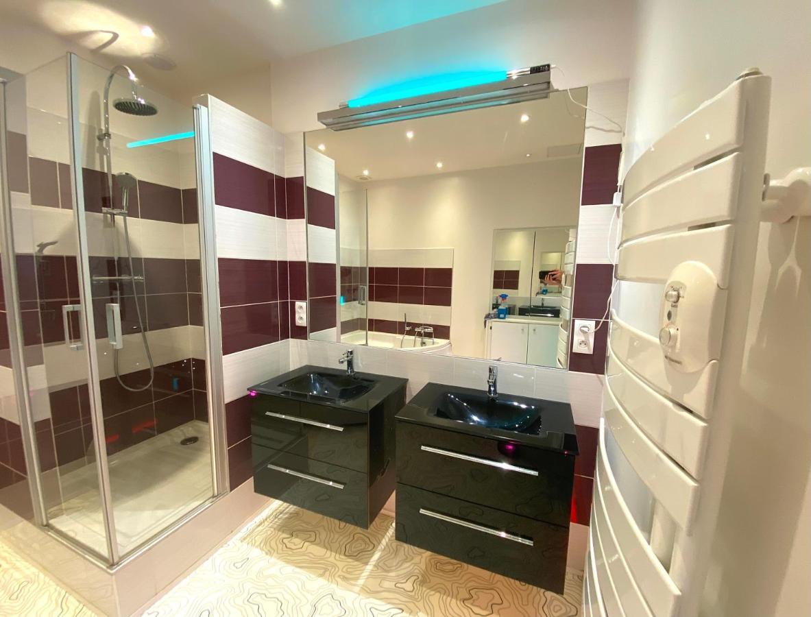 Floydroom'S Pau Chambre Hotes Standing Dans Appartement Partage Proche Chateau Екстериор снимка